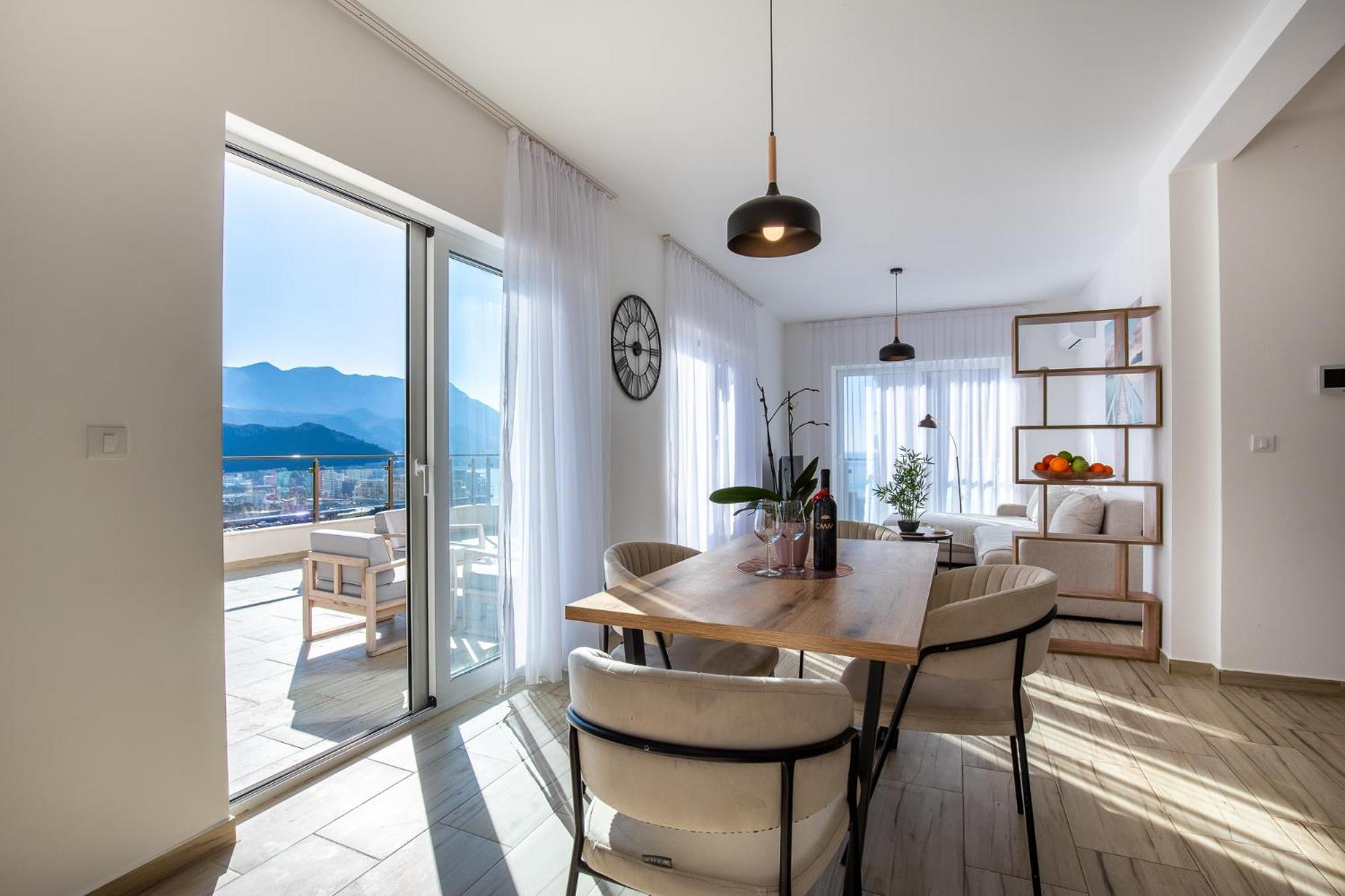 Sunny Side Wellness & 5* Budva